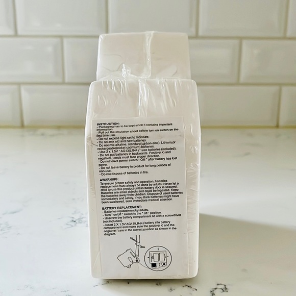 White Ceramic Split Level Light Up House - Picture 5 of 10